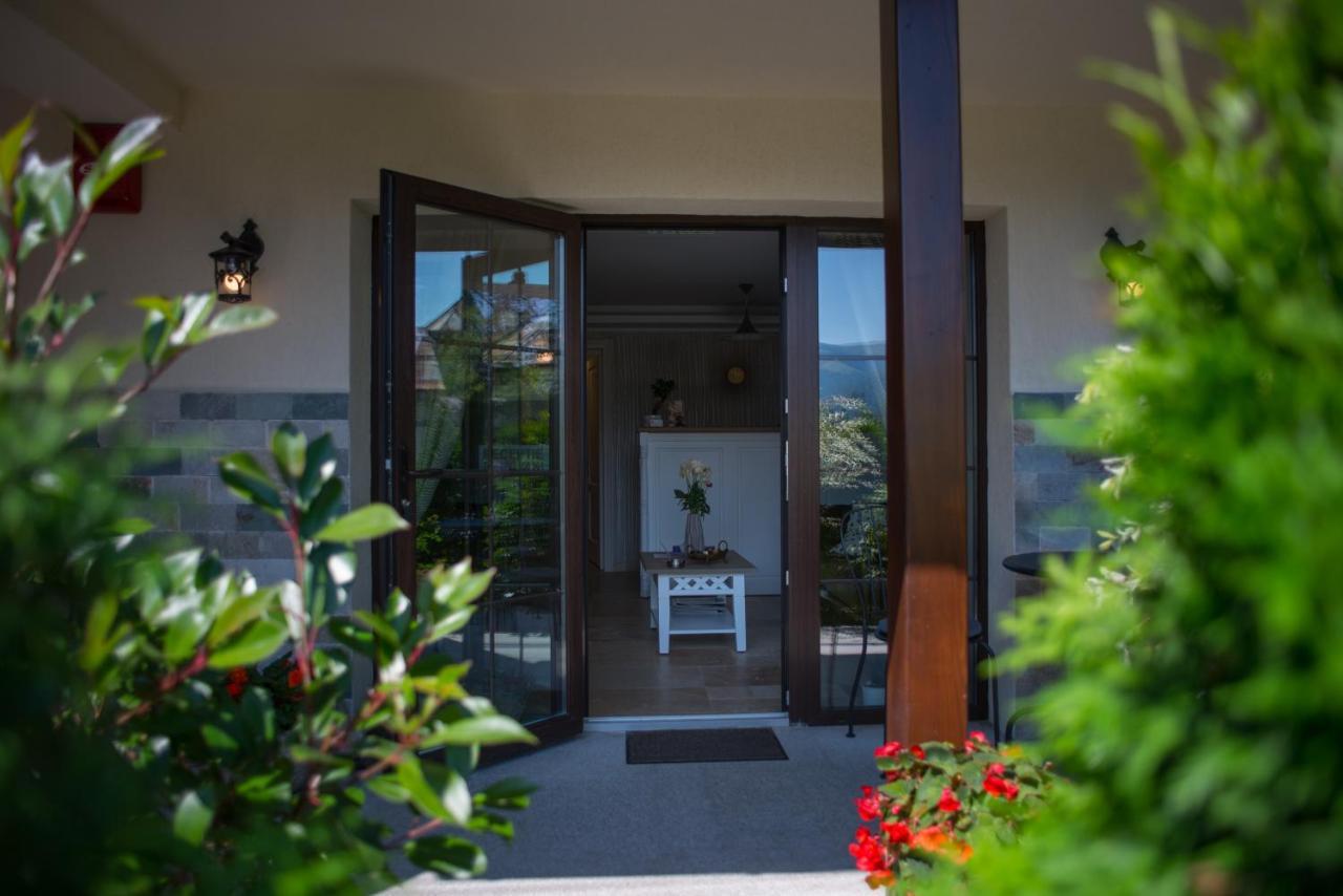 Uphill Residence Sinaia Exterior photo