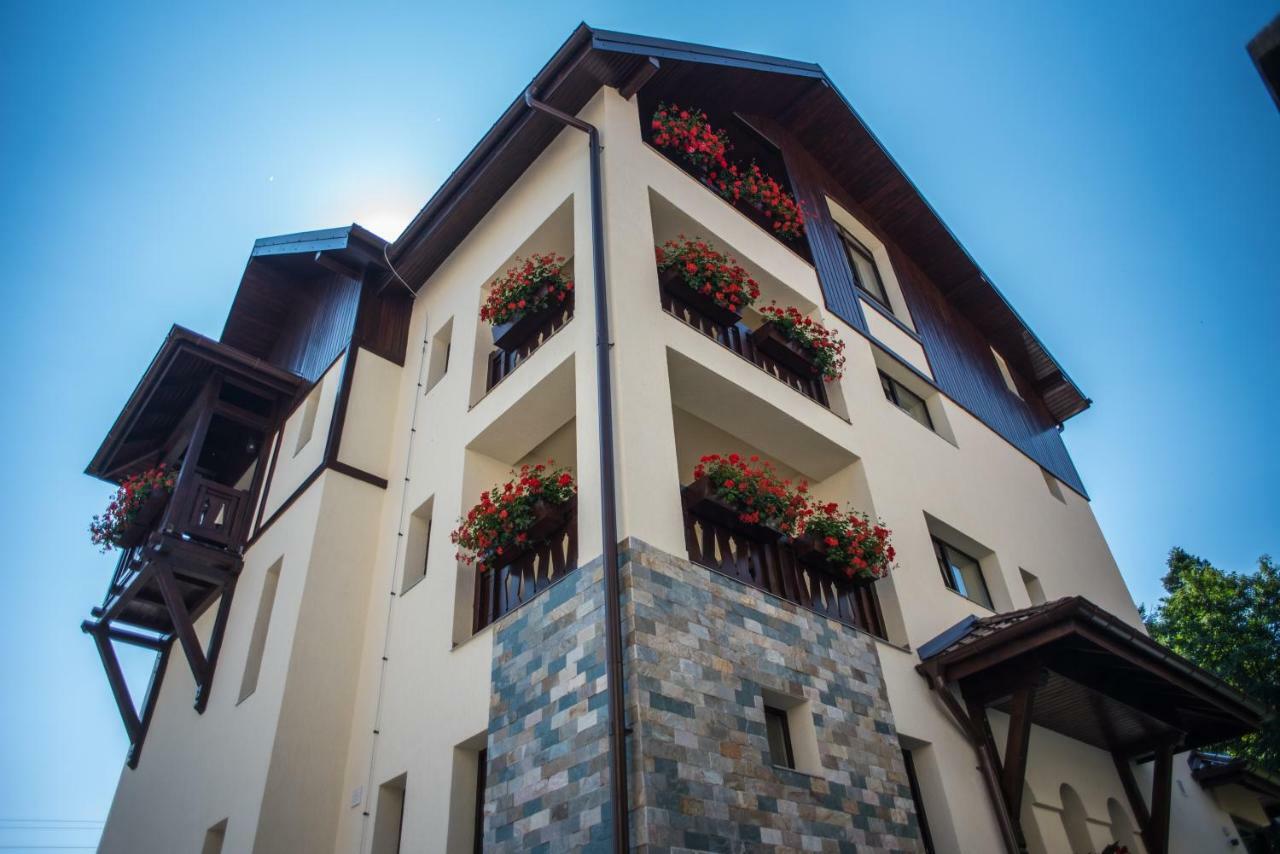 Uphill Residence Sinaia Exterior photo